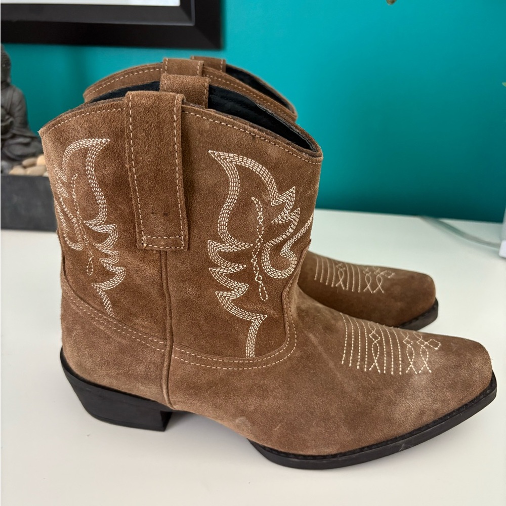 Roper Women's Brown Suede Cowboy Boots